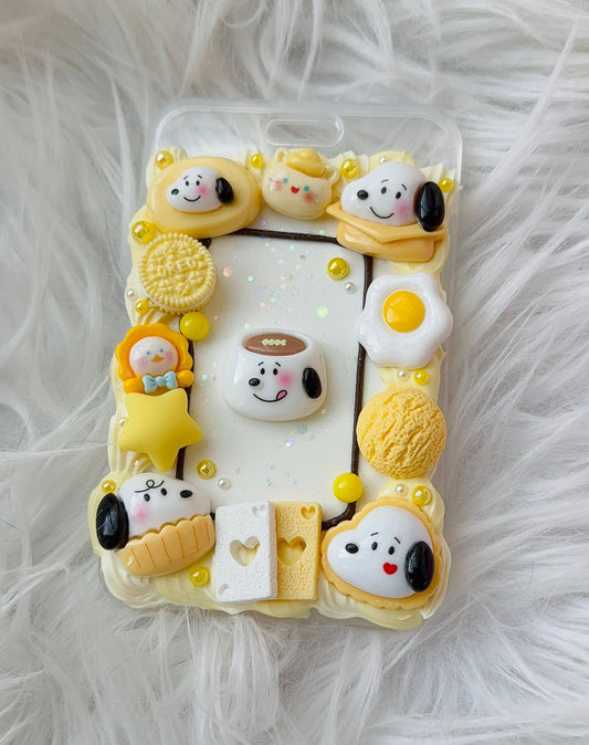 Card Holder - Yellow Snoopy